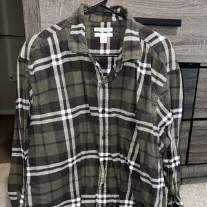 Amazon essentials Casual button down shirts